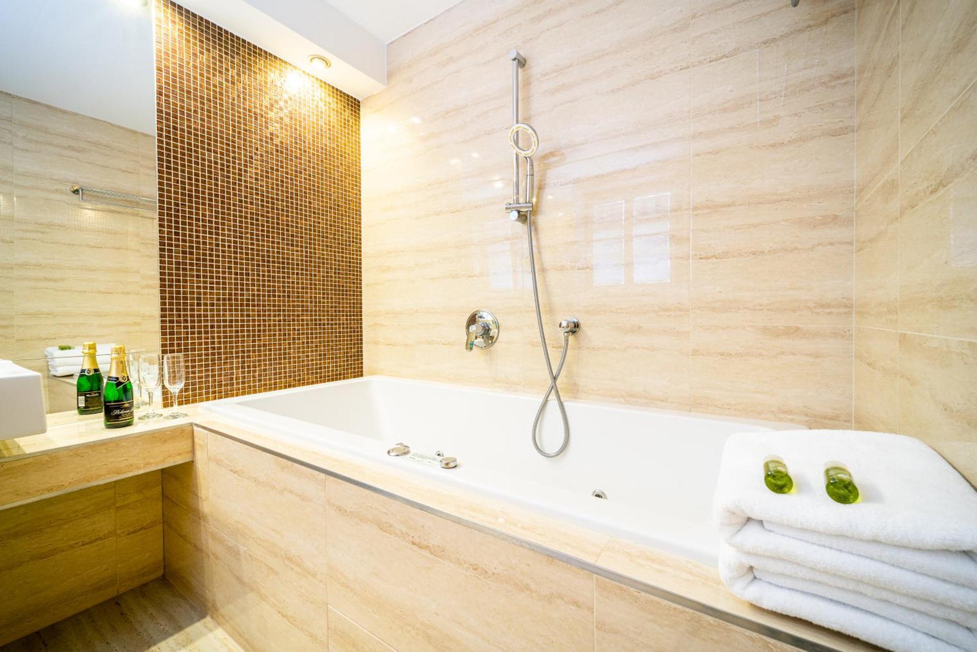 אוסטרביצה Hotel Sepetna מראה חיצוני תמונה